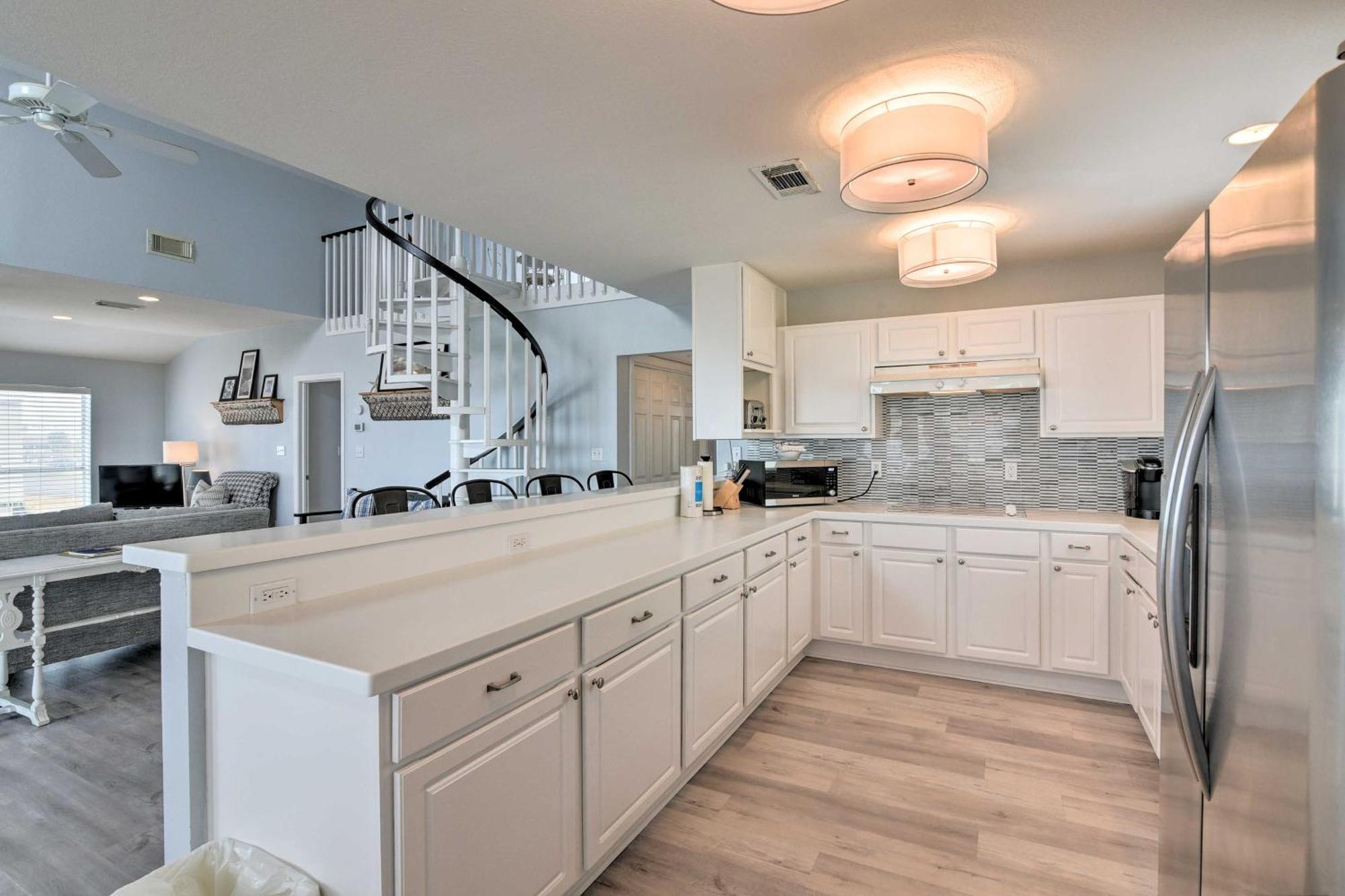 Oceanfront Galveston Home - Walk To Beach! Ngoại thất bức ảnh