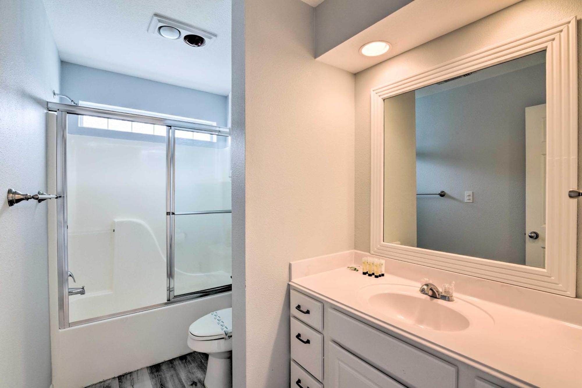 Oceanfront Galveston Home - Walk To Beach! Ngoại thất bức ảnh