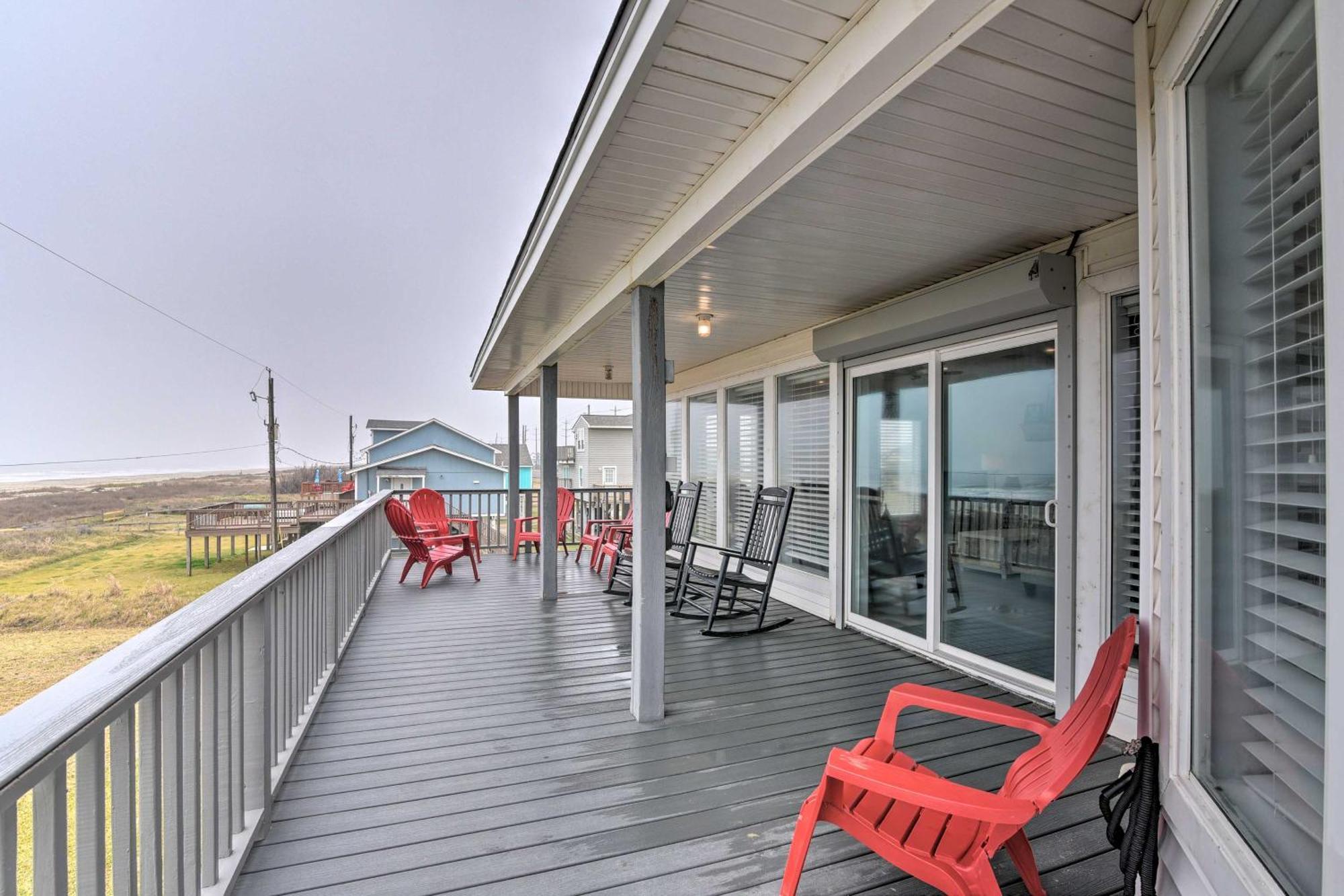 Oceanfront Galveston Home - Walk To Beach! Ngoại thất bức ảnh